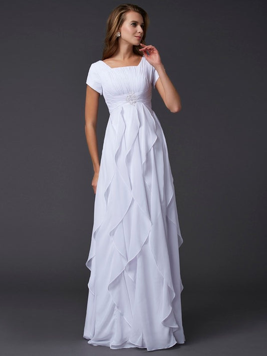 Elegant cylindrical square short sleeved ruffled edge long chiffon dress