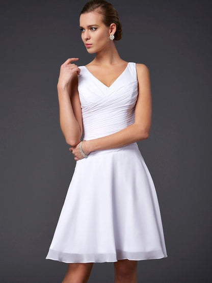 Elegant Princess V-neck Sleeveless Pleated Short Chiffon Bridesmaid Dress
