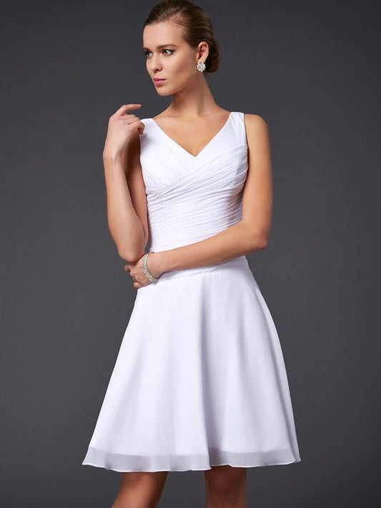 Elegant Princess V-neck Sleeveless Pleated Short Chiffon Bridesmaid Dress