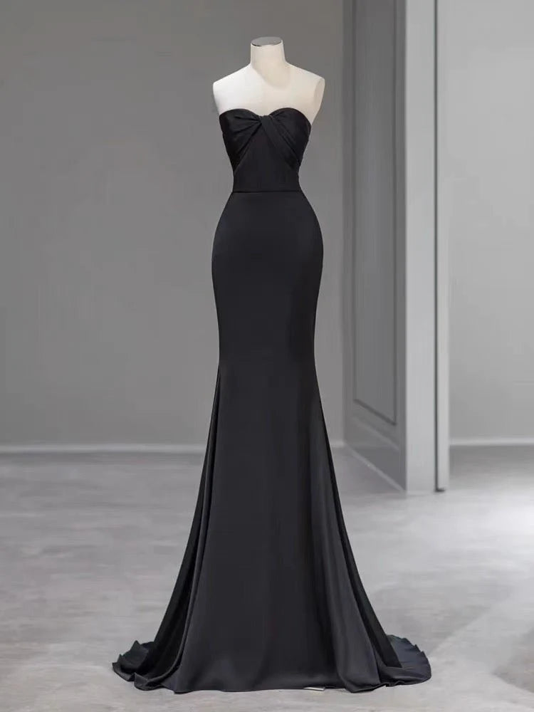 Simple Gothic Black Off Shoulder Forming Fitting Evening Gown
