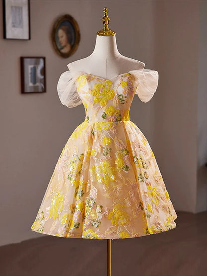 A-Line Off Shoulder Tulle Lace Short Yellow Homecoming Dress
