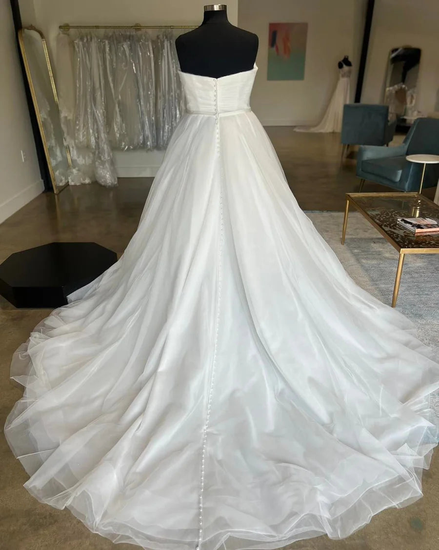 Sweetheart A-Line Tulle Long Wedding Dress
