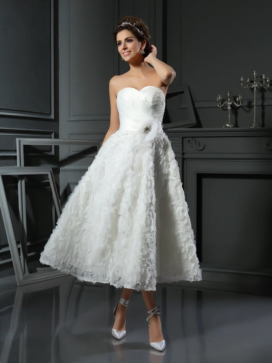 A-line Princess Heart Bow Sleeveless Elegant Short Lace Wedding Dress