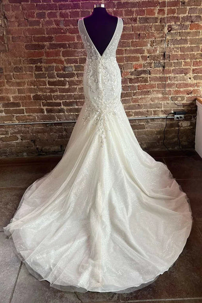 White Tulle Lace Plunge V Long Wedding Dress