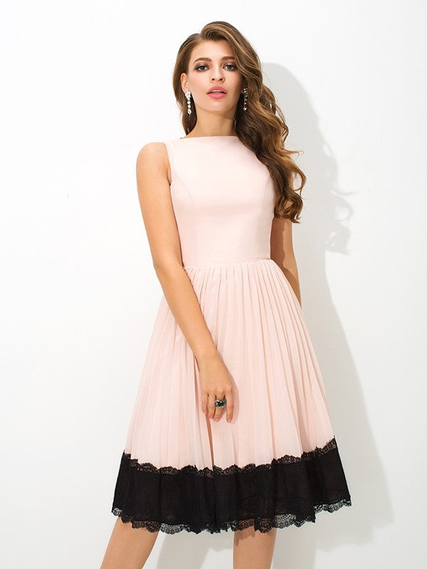 A-line Sweet Princess High Neck Lace Sleeveless Chiffon Short Cocktail Dress