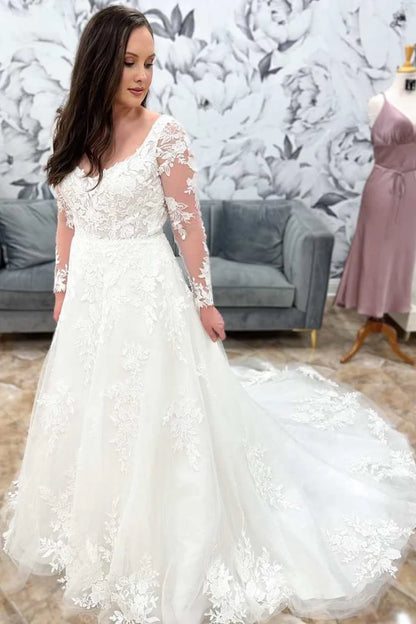 Lace Tulle Queen Anne Neck Long Sleeve Bridal Gown