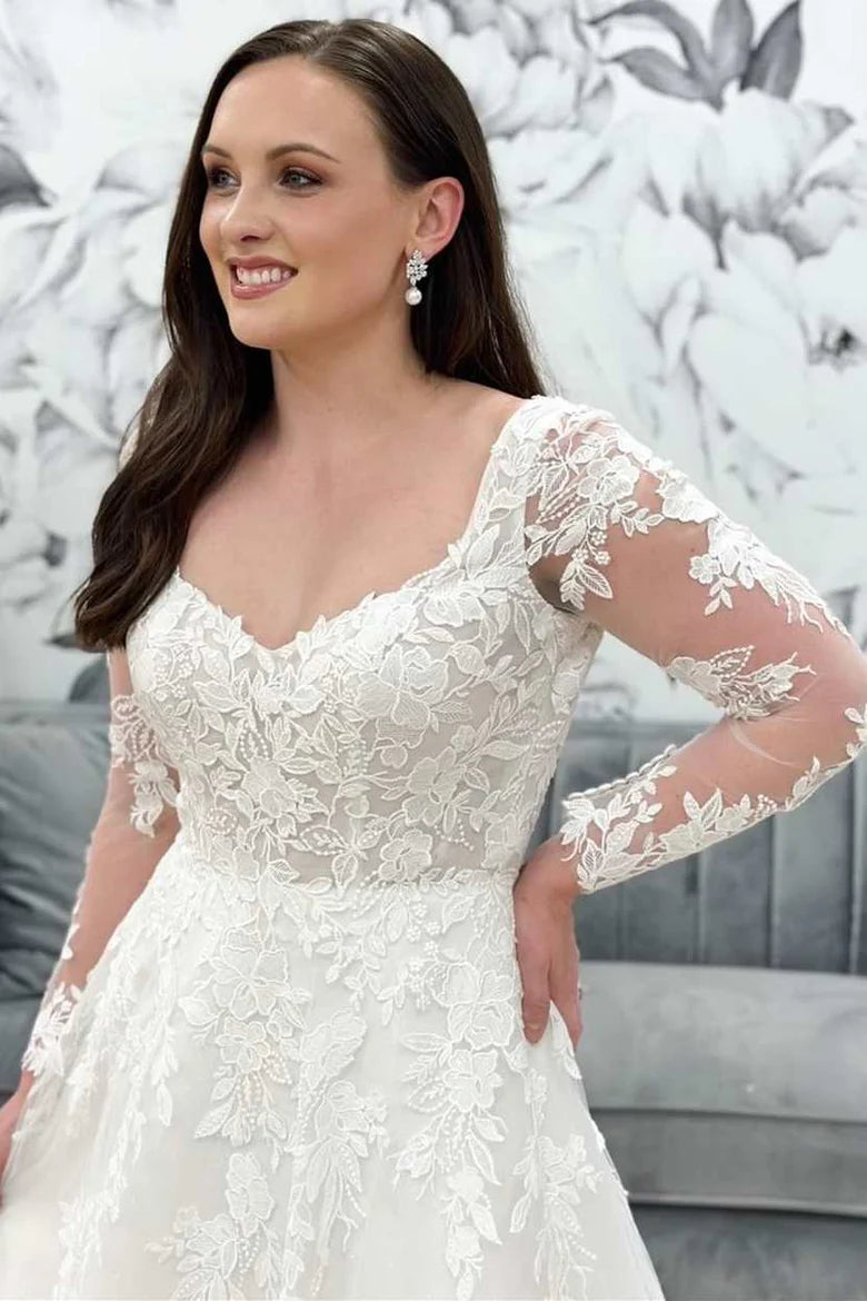Lace Tulle Queen Anne Neck Long Sleeve Bridal Gown