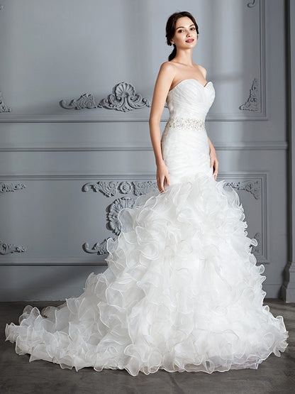 Small slim fit mermaid sweetheart sleeveless ruffled edge brushed train satin wedding dress