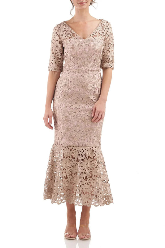 V-Neck Short Sleeve Zipper Back Skirt Scalloped Hem Lace Mother of the Bride Dresses