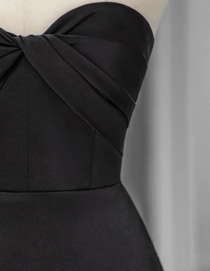 Simple Gothic Black Off Shoulder Forming Fitting Evening Gown