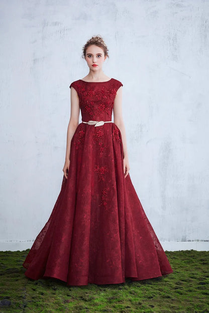 A-shaped buttocks wrapped lace ball dress with sticker and ruffle edges