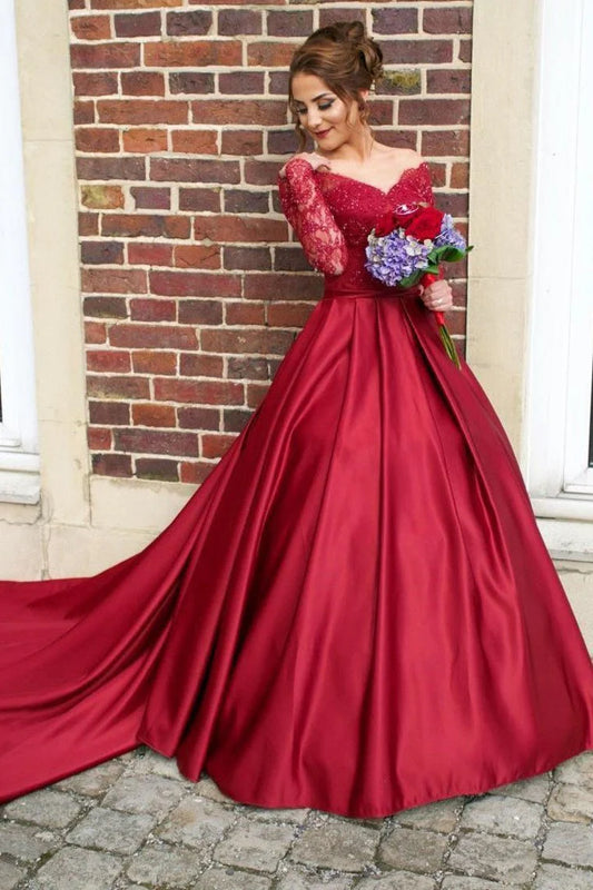 A-shaped hollow ball dress with satin decal and palace style skirt