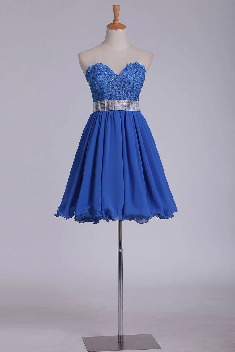 A-line sweet chiffon dress adorned with beads and stickers