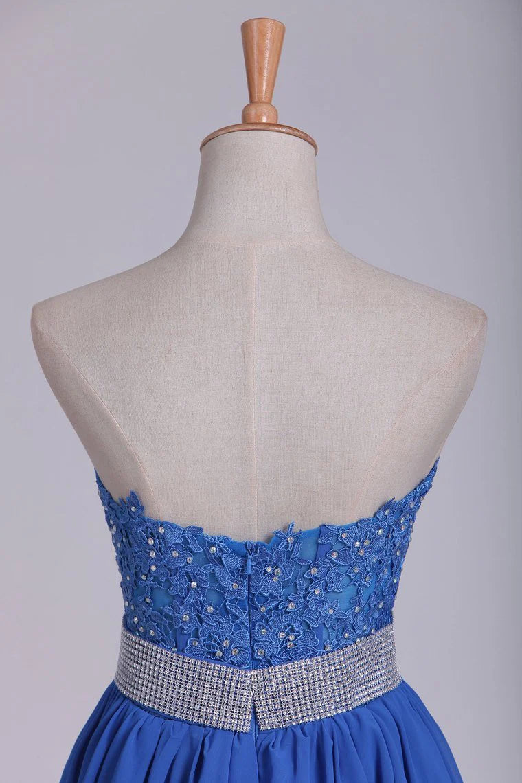 A-line sweet chiffon dress adorned with beads and stickers