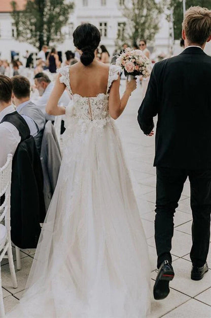 A-line Sweetheart Short sleeved Elegant Tulle Embroidered Wedding Dress