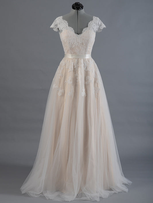 V-neck Lace Wedding Dresses Backless Bridal Gowns with Tulle Skirt