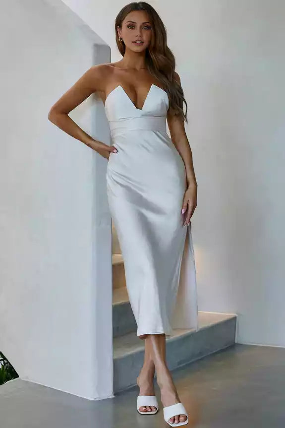 Charming mid length lined tight corset with padding, chest side slit, back with zipper Bridesmaid Dresses