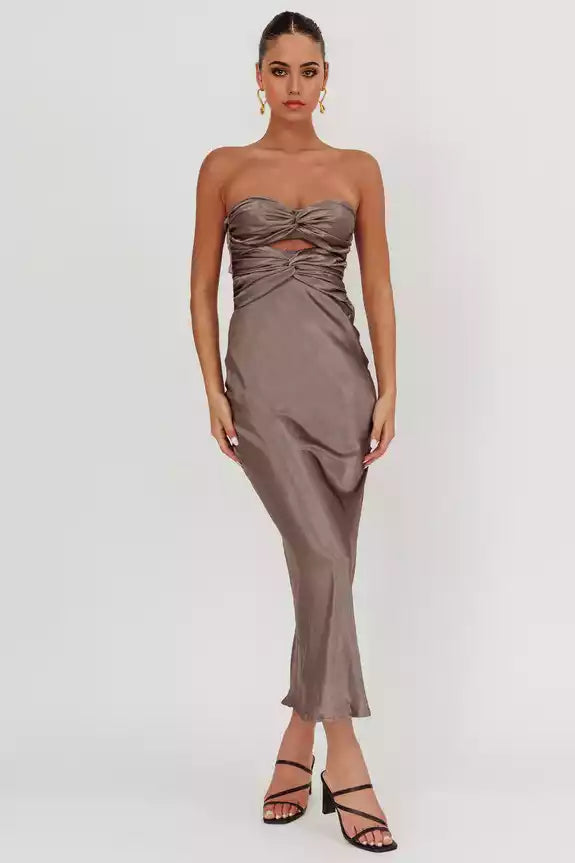 Charming mid length strapless style tight corset with a back strap and zipper Bridesmaid Dresses