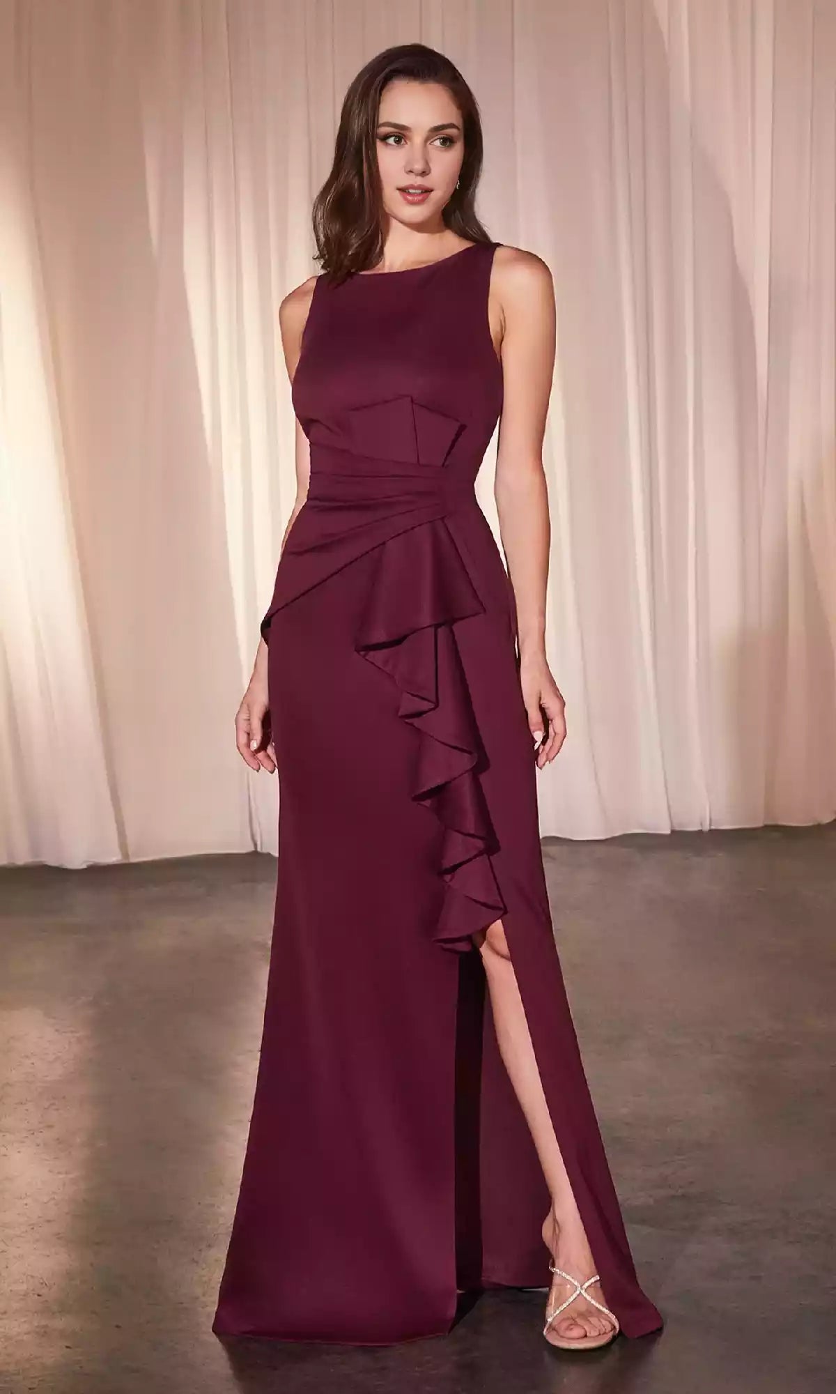Classic long sleeveless tight corset with deep V-backless layered pleated skirt and side slits, showcasing a noble temperament Prom Dresses
