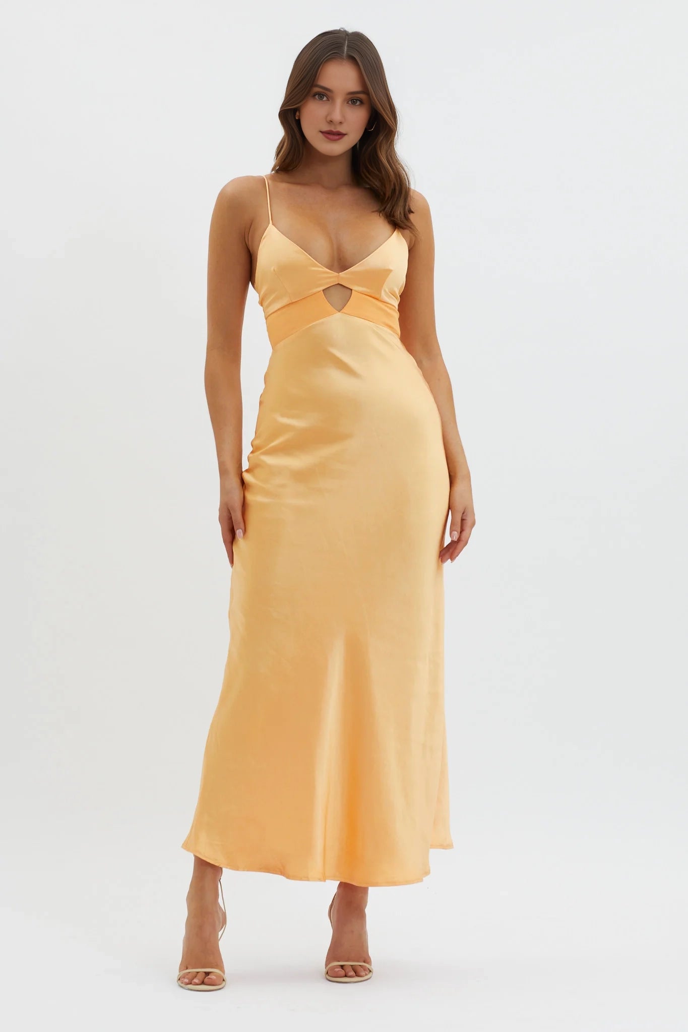 Cute keyhole design, partially lined with adjustable straps, back with zipper bridesmaid dress