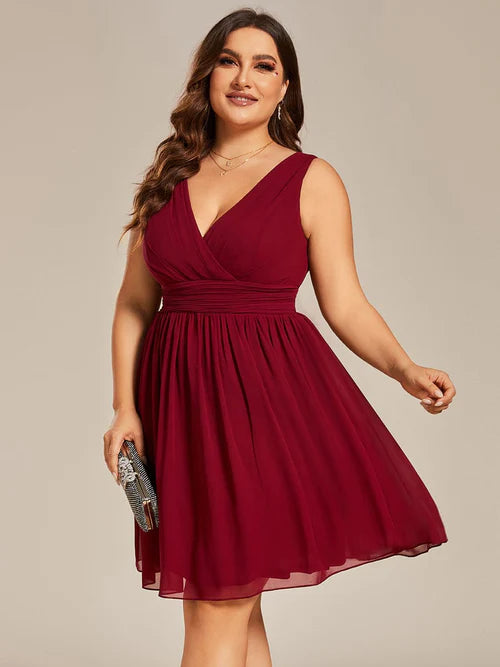 Plus size elegant chiffon sleeveless V-neck short bridesmaid dress