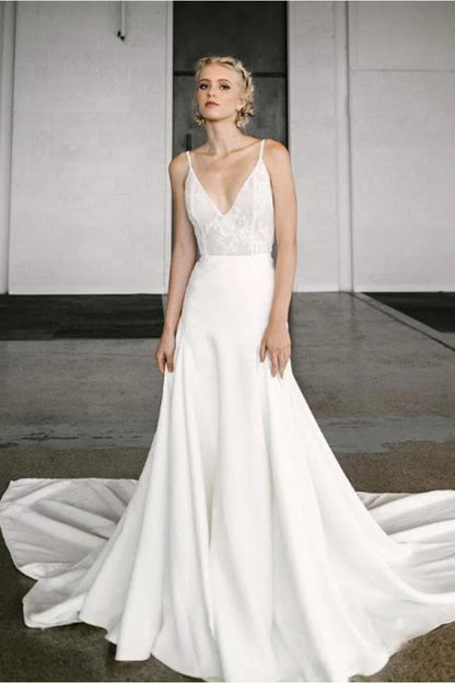 Elegant and noble A-line V-neck thin shoulder strap wedding dress with lace chest