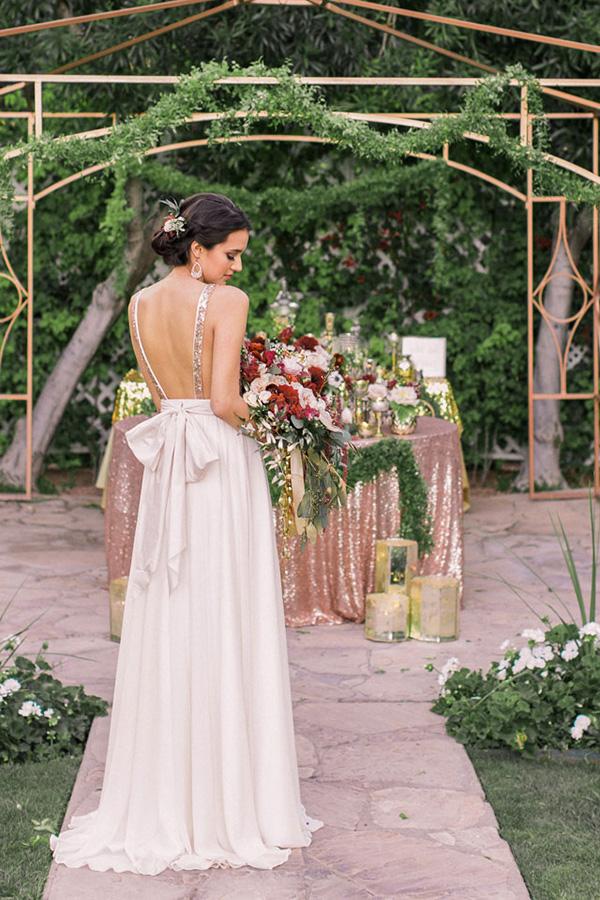 Elegant and noble open back V-neck bow bridesmaid dress