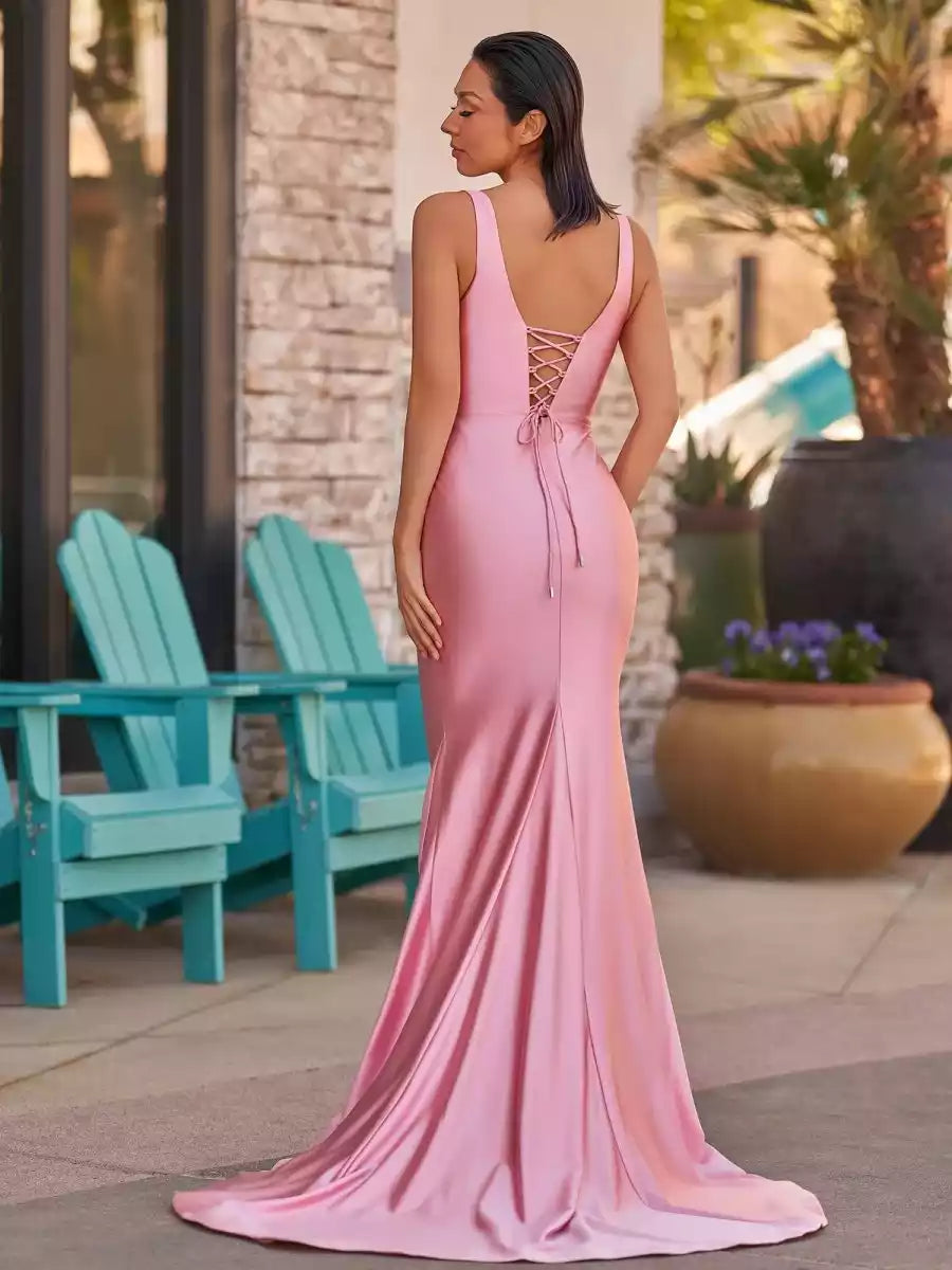Elegant and charming mermaid long tail V-neck sleeveless zipper back sleeveless cut Prom Dresses