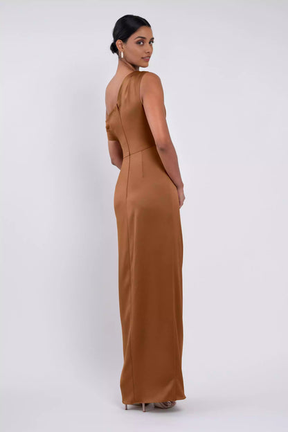Elegant and graceful shoulder drooping pleat design, pleated slit, fully lined Evening Dresses