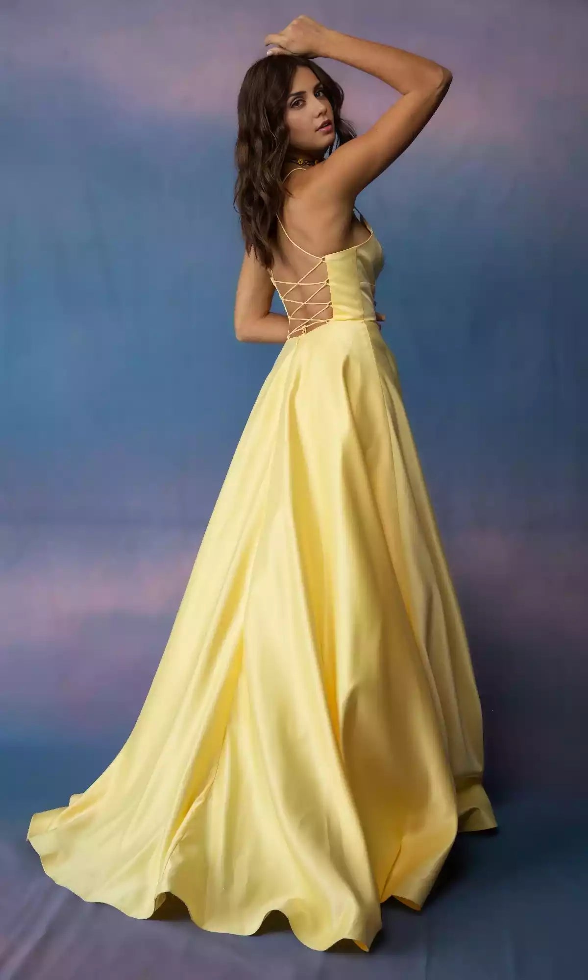 Elegant and noble camisole backless long satin V-neck shiny satin camisole pendant perfectly fits the body and adds exquisite elegance Prom Dresses