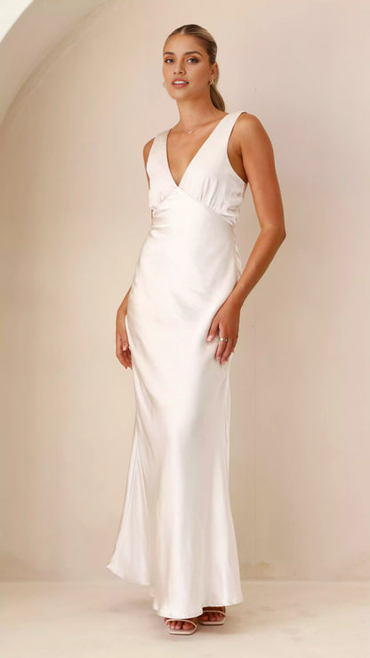 Elegant and stylish chest pleated V-neck and floor back shoulder strap with hidden side zipper Prom Dresses