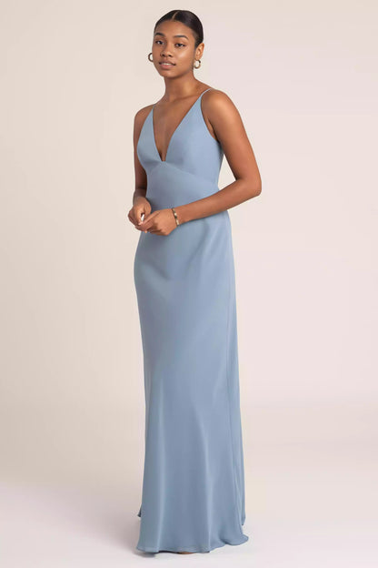 Elegant chiffon camisole with slim fit, high waistline, notch neckline, diagonal cut skirt, Bridesmaid Dresses