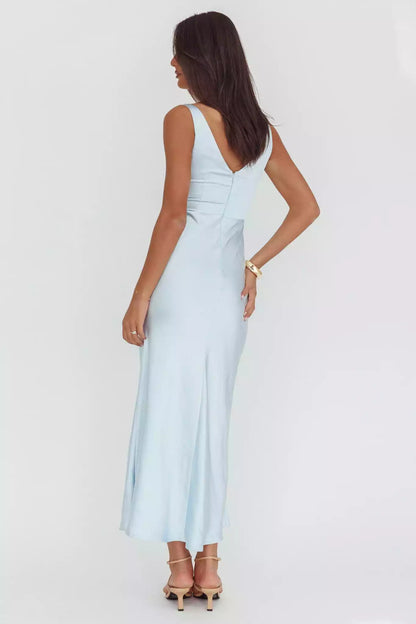 Elegant dangling collar lined with sleeveless scarf, back with zipper Prom Dresses