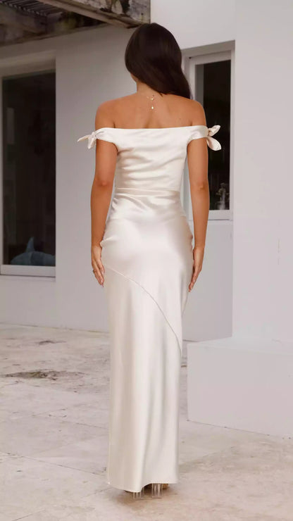 Elegant off shoulder straps, shoulder straps, cuffs, hidden side zippers create a luxurious look Prom Dresses