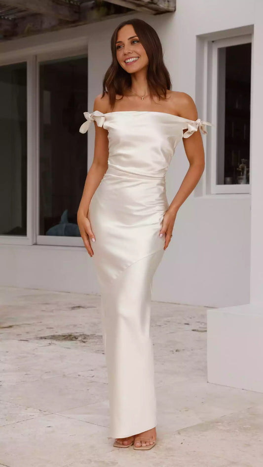 Elegant off shoulder straps, shoulder straps, cuffs, hidden side zippers create a luxurious look Prom Dresses