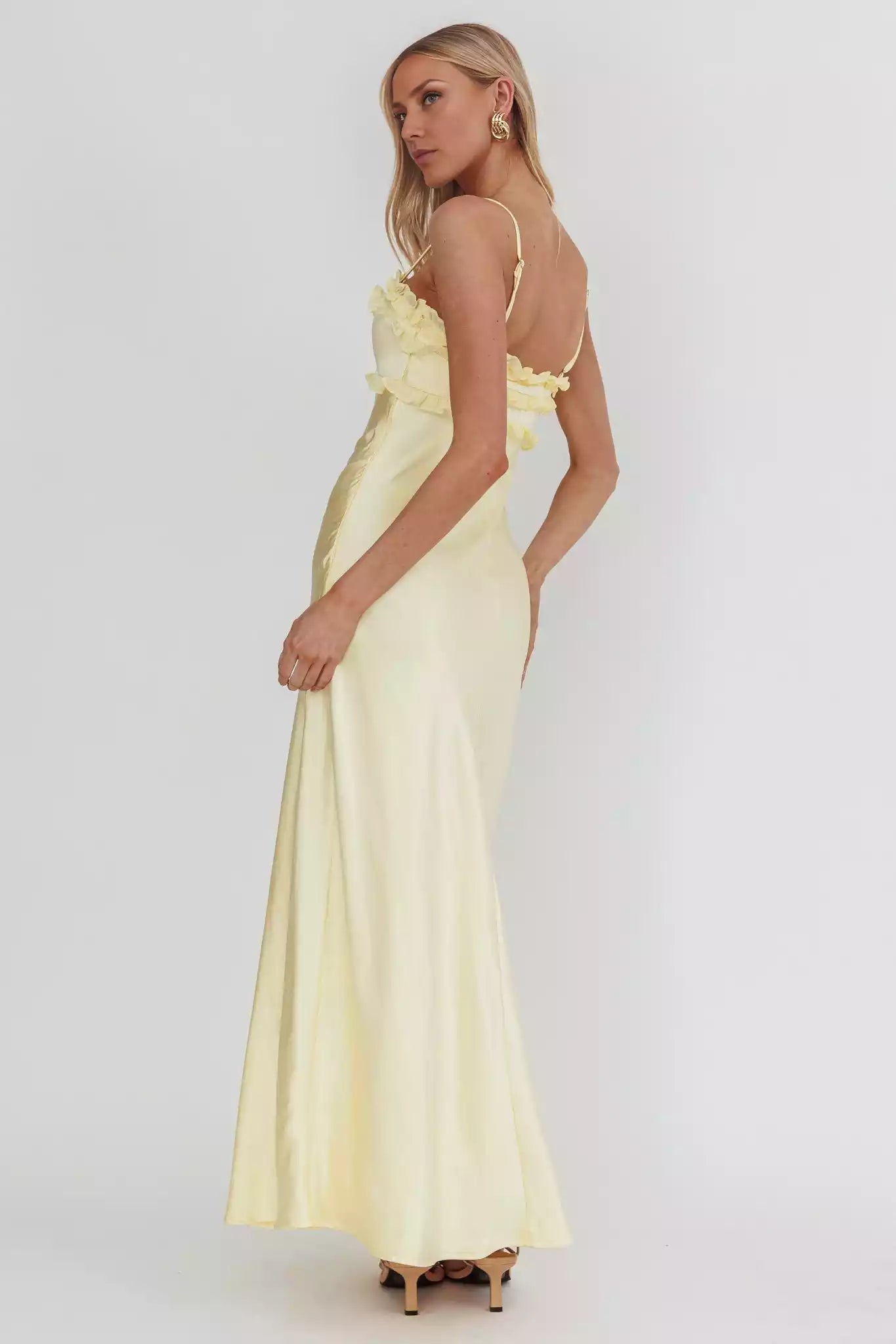 Elegant ruffle edge lining, chest strap, ruffle details, zipper on the side, Bridesmaid Dresses