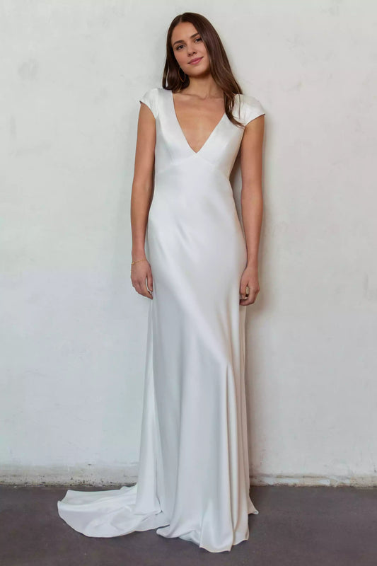 Elegant satin deep V-neck diagonal cut back with hollowed out and charming chest line Evening Dresses