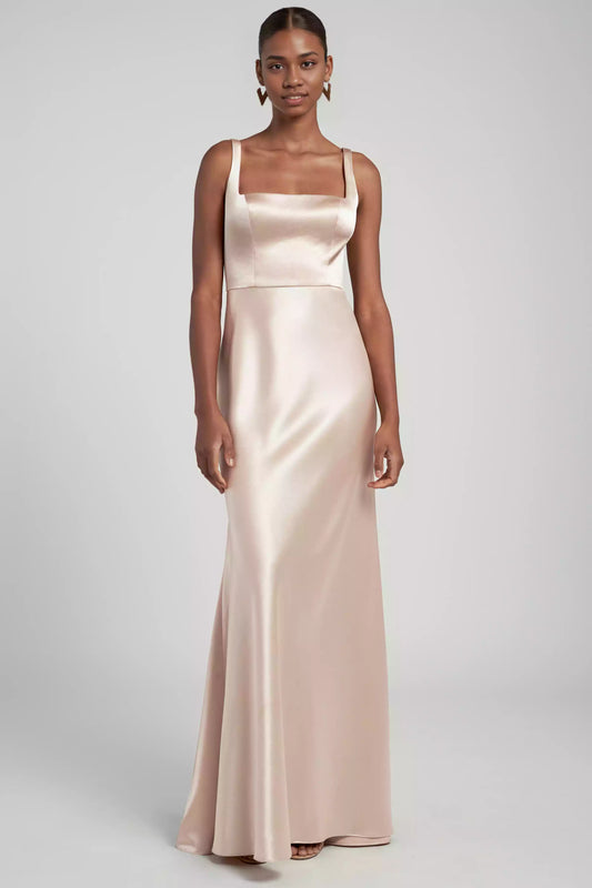 Elegant square neckline, satin back, crepe, wide shoulder straps, oblique cut skirt, tight corset, unlined, oblique cut half body, Evening Dresses