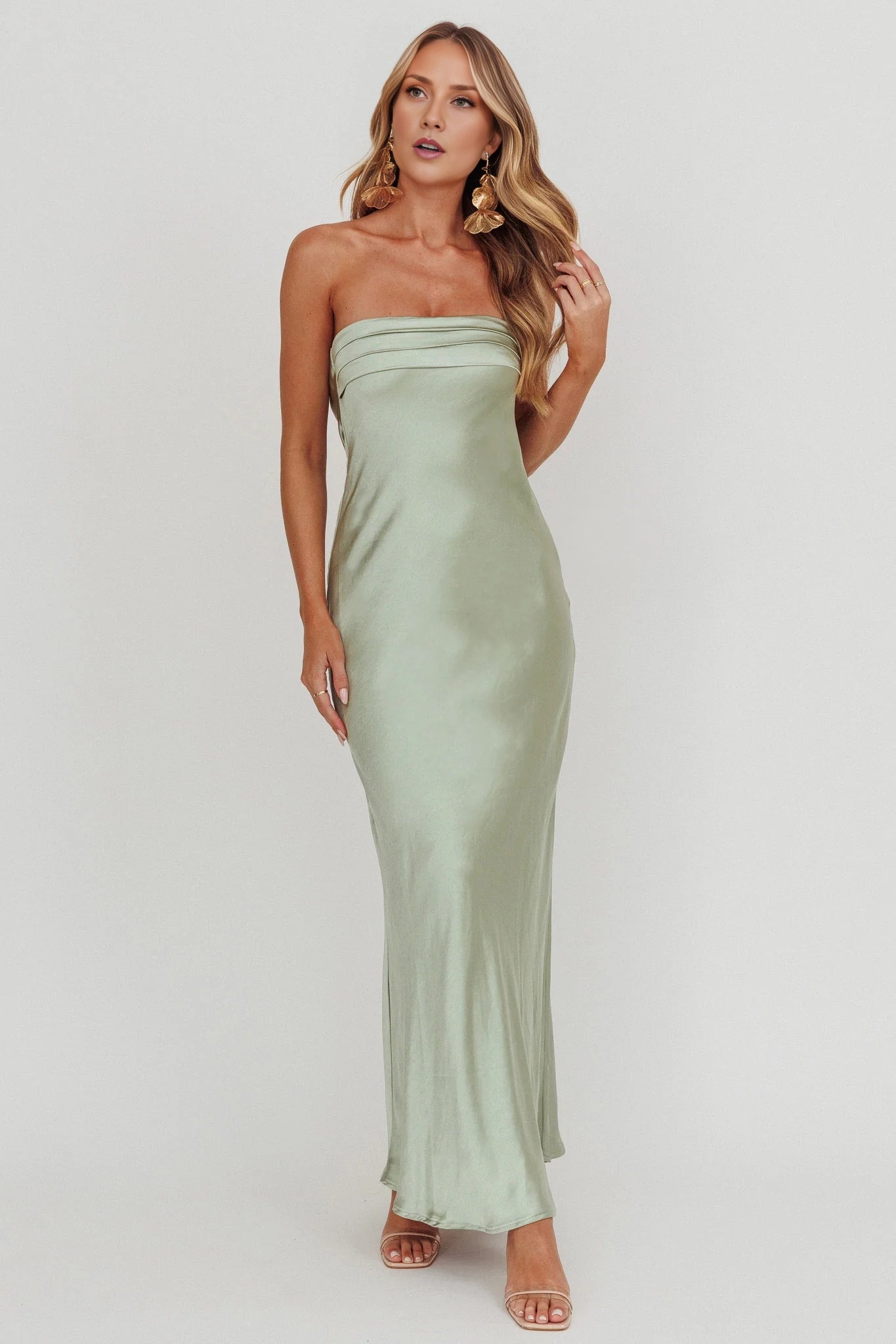 Elegant strapless strapless strapless pleated satin off shoulder extra long bridesmaid dress