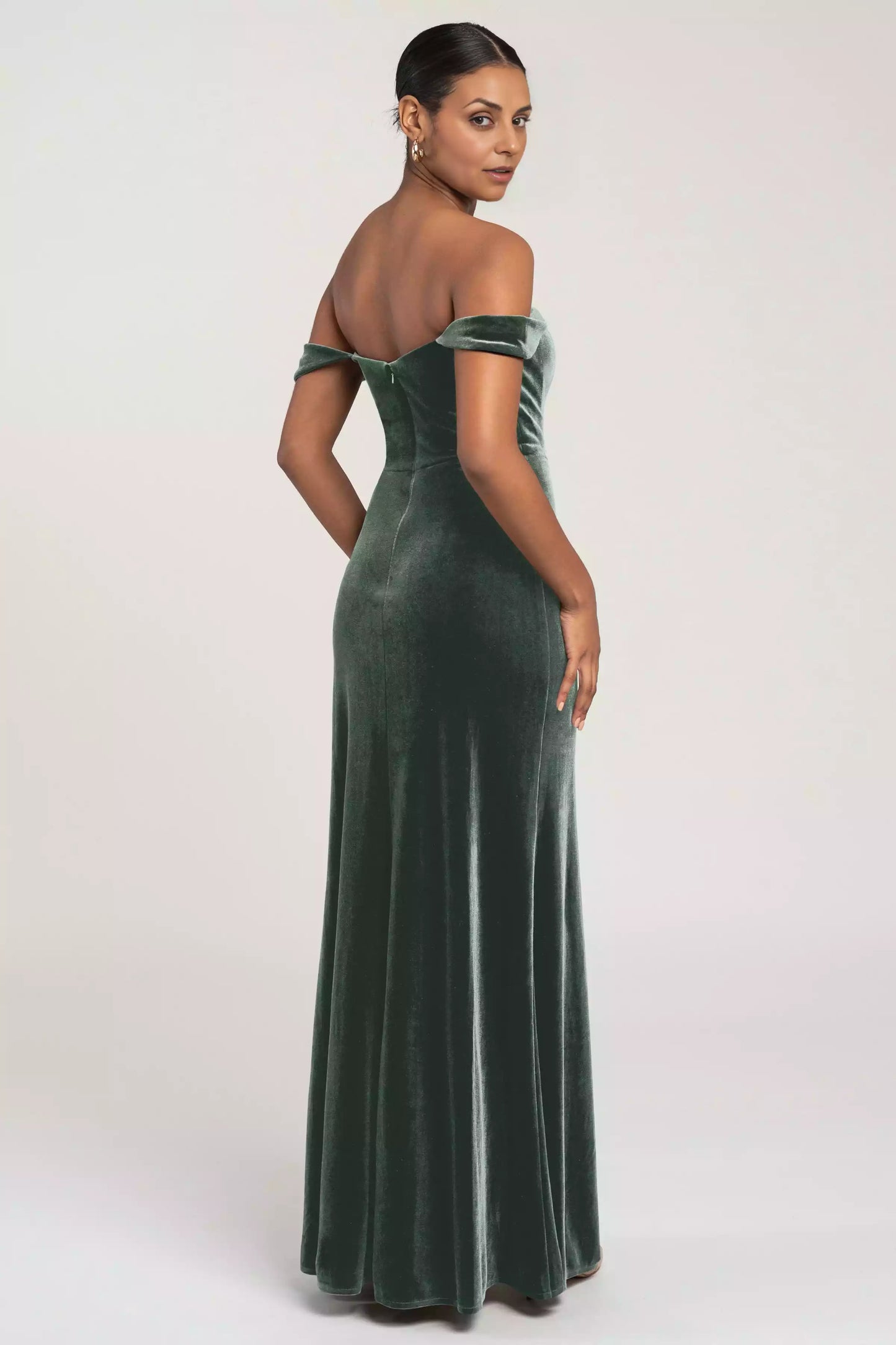 Elegant velvet off shoulder round neck drooping sleeves perfectly highlight curves Bridesmaid Dresses