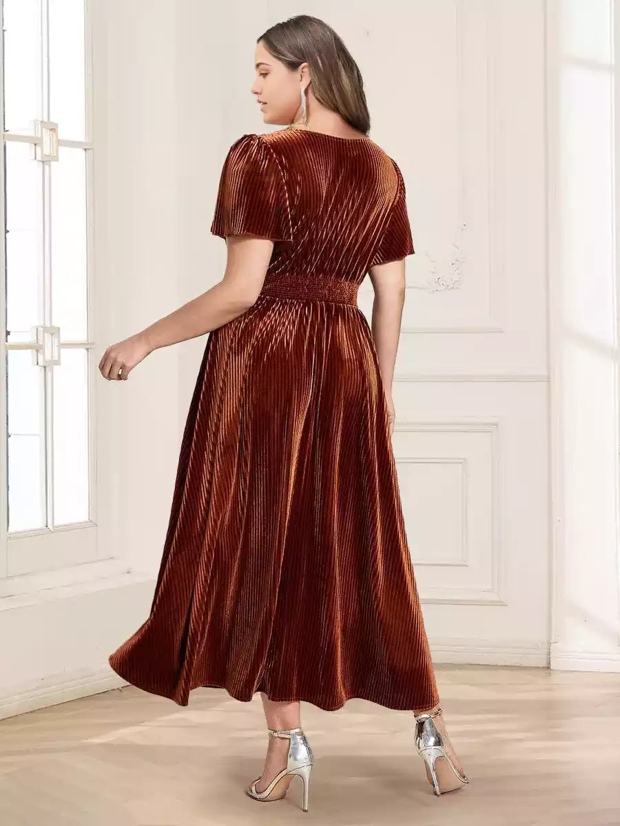 Enchanting Velvet A-line/Princess V-neck Short Sleeve Wrinkle Large Mother of the Bride Dresses