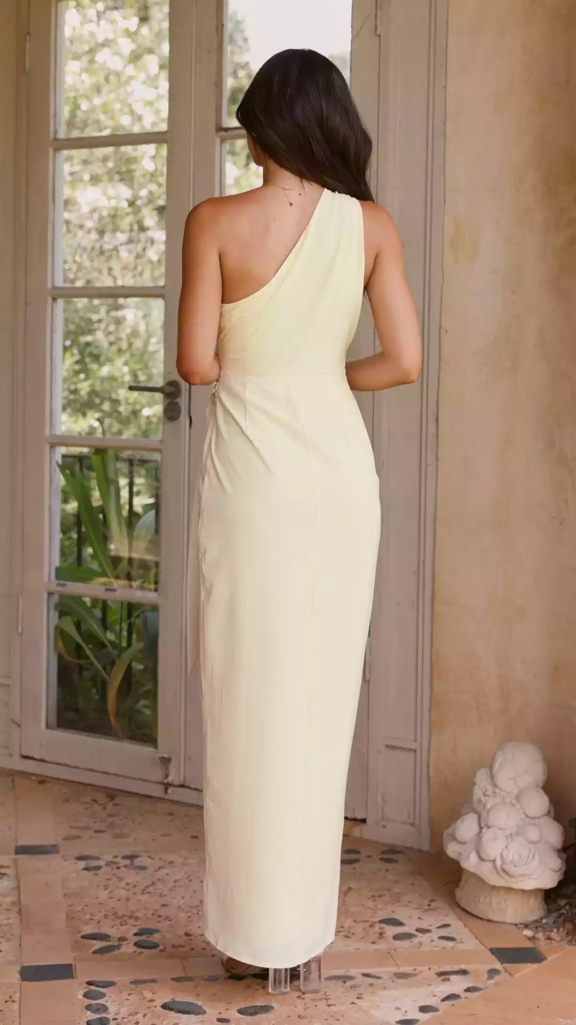 Exquisite single shoulder front pleat detail, hidden side zipper, fully lined front slit, Prom Dresses