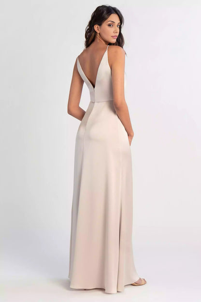 Exquisite thin shoulder strap V-neck satin imitation diagonal pleated slim fit A-line skirt slit Bridesmaid Dresses
