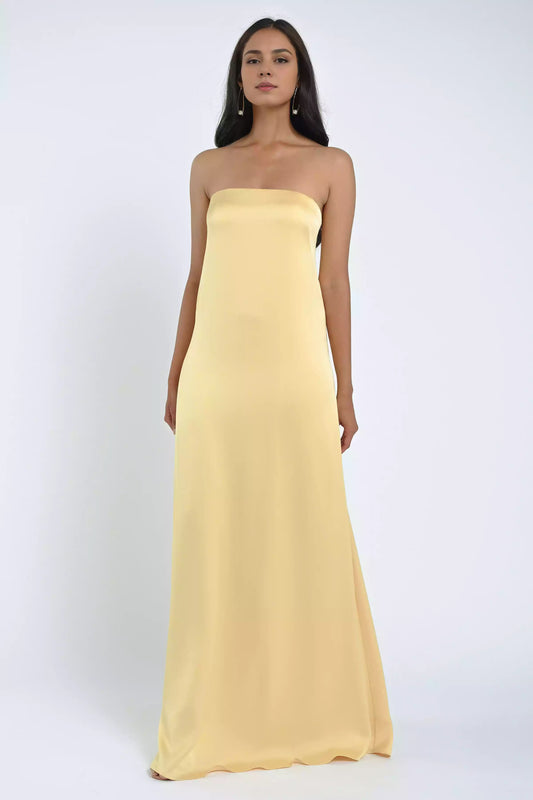 Fashionable and elegant luxurious satin straight tube off shoulder collar with tight silhouette creates a relaxed, casual, and timeless classic look. Evening Dresses
