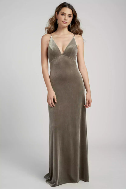 Fashionable velvet classic suspender V-neck thin shoulder strap low round neck diagonal cut skirt Bridesmaid Dresses