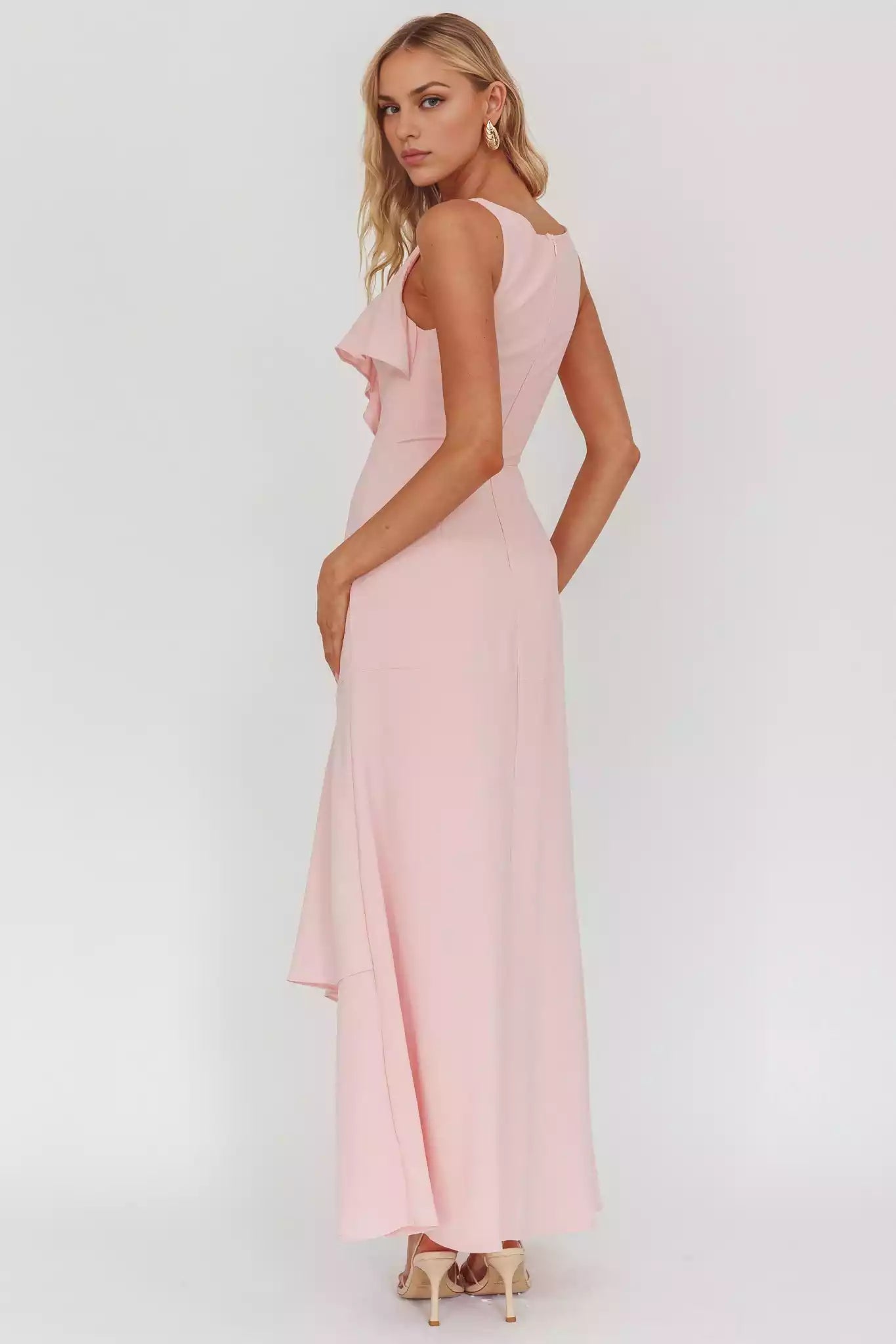 Gorgeous V-neck lining with ruffled edges and zippered back Prom Dresses