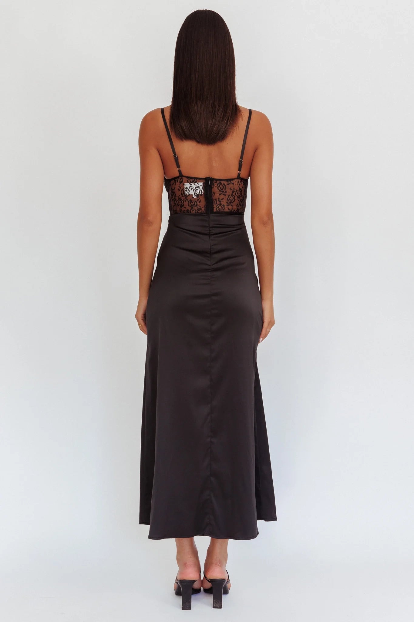 Gorgeous adjustable shoulder straps with twisted details, lace tight corset, bridesmaid dress