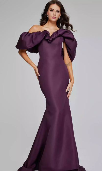 Gorgeous slim fit trumpet shaped long pendant with a full off shoulder mermaid Prom Dresses