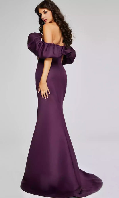 Gorgeous slim fit trumpet shaped long pendant with a full off shoulder mermaid Prom Dresses