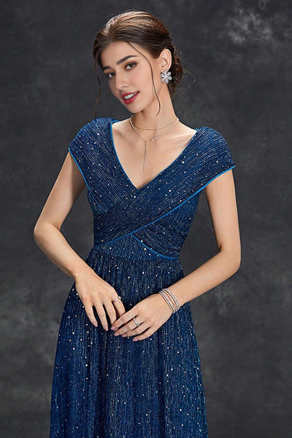 Sparkly Grey Blue A-Line V-Neck Long Maxi Mother of the Bride Dress With Pleated